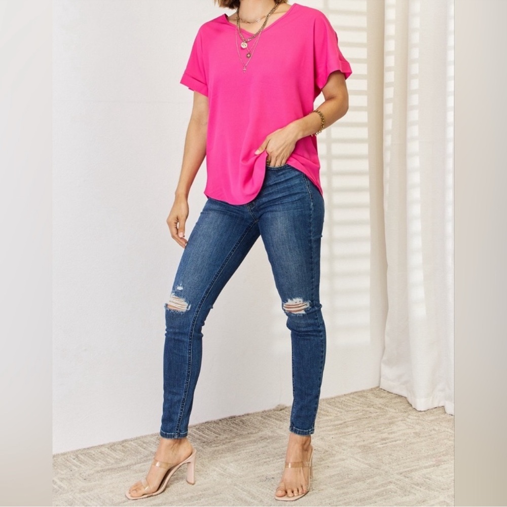 Zenana NWOT Pink Rolled Cuff V Neck Tee Shirt size 1X - Picture 6 of 10